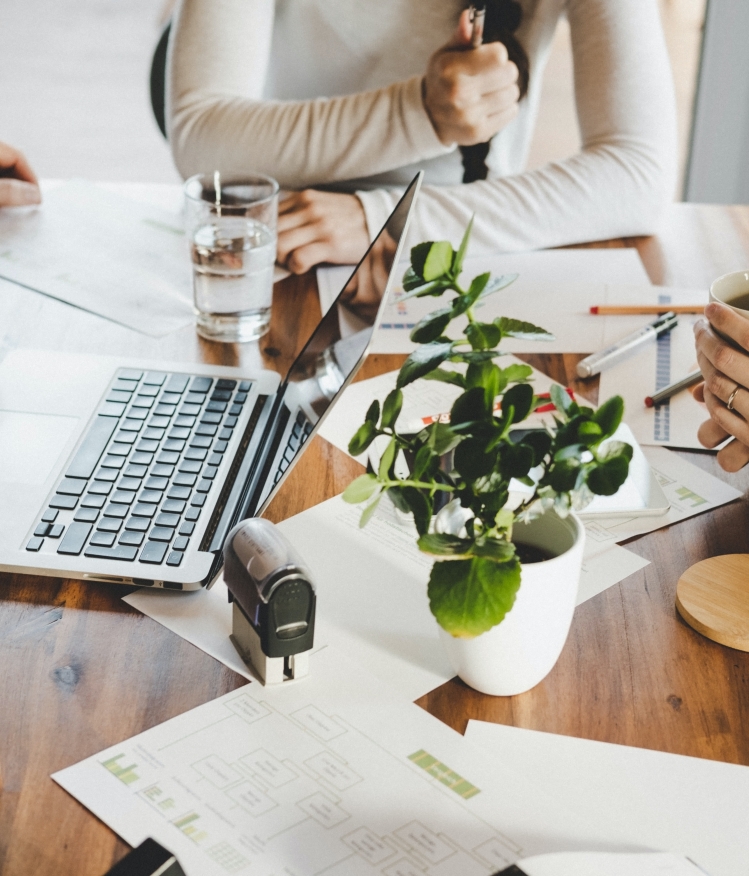 Mitarbeiter bei einer Besprechung. Meeting im Büro